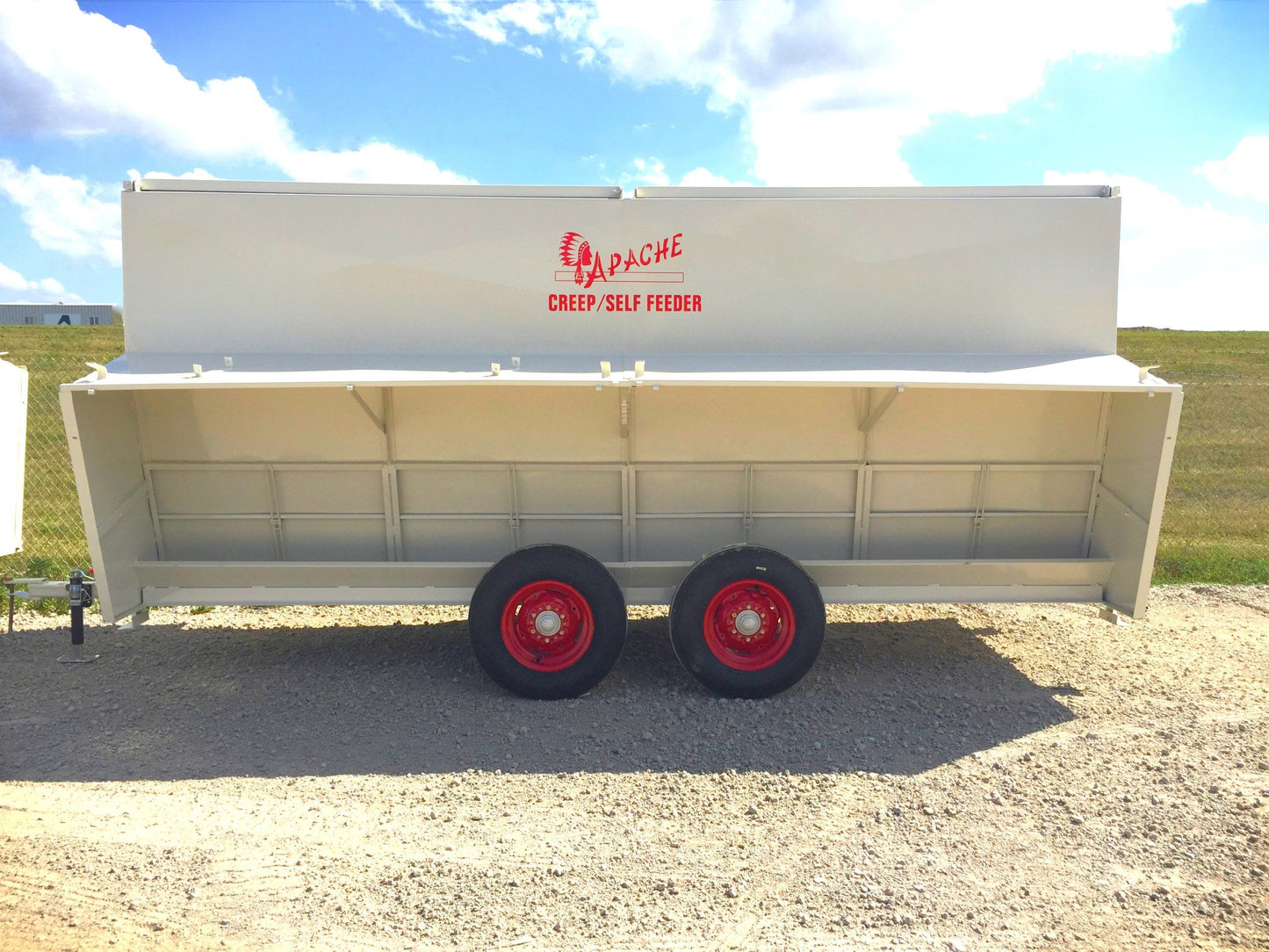 Apache Equipment 300 Creep/Self Feeder | Length 16' | Capacity 300 Bushel | Portable & Skid | Heavy‑Duty Steel & Galvanized Options | For Daily Feeding Pressure