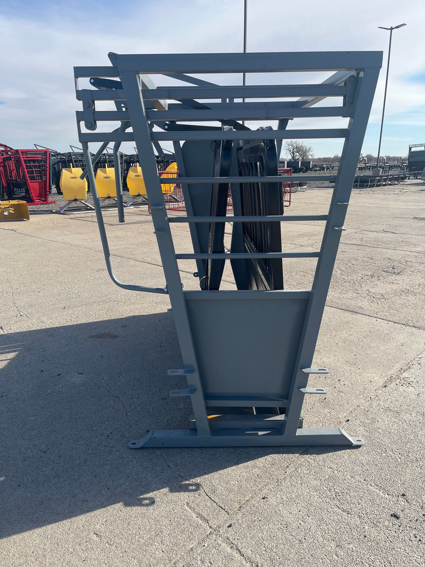 Palco Cattle Chute | Model MS8 | 51.5" Width | 1,030 lbs | For Cattle Ranch & Livestock Operations