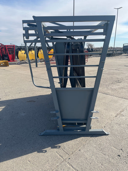 Palco Cattle Chute | Model MS8 | 51.5" Width | 1,030 lbs | For Cattle Ranch & Livestock Operations