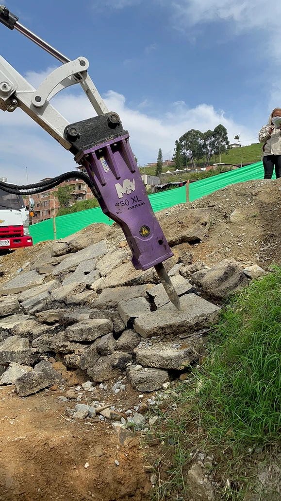 Mazio Hydraulic Breaker Hammer | Carrier Weight 1 to 14-ton | Weight 130 to 580 Kg | For Front Loader, Excavator, & Skid Steers