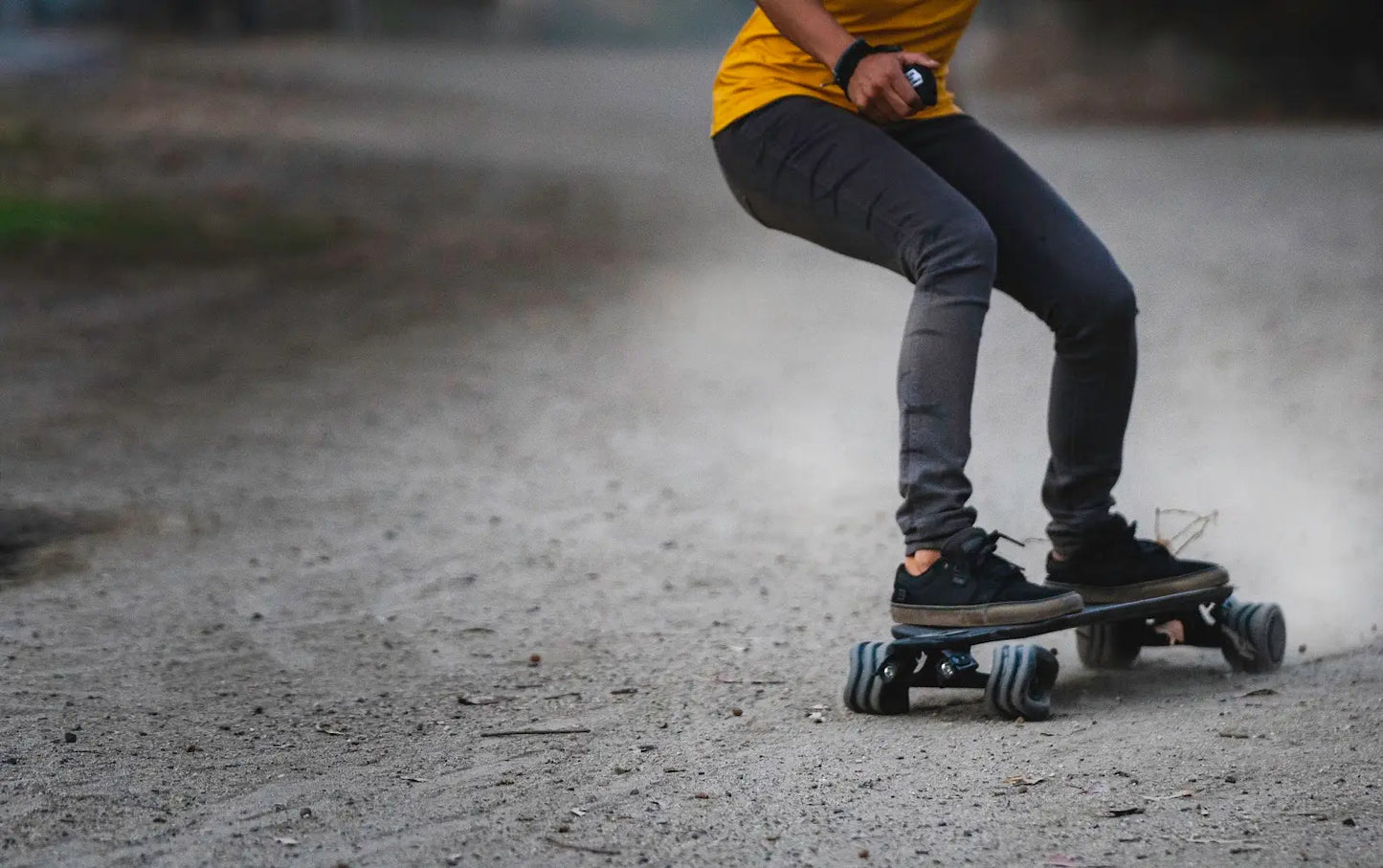 Shark Wheels Electric Recharge & Power Longboard | Wheel Size 80mm | Top Speed 17 -25 MPH | Range 7 - 20+ Miles