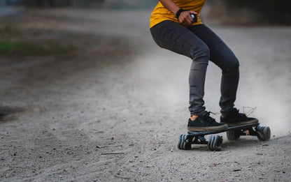 Shark Wheels Electric Recharge & Power Longboard | Wheel Size 80mm | Top Speed 17 -25 MPH | Range 7 - 20+ Miles