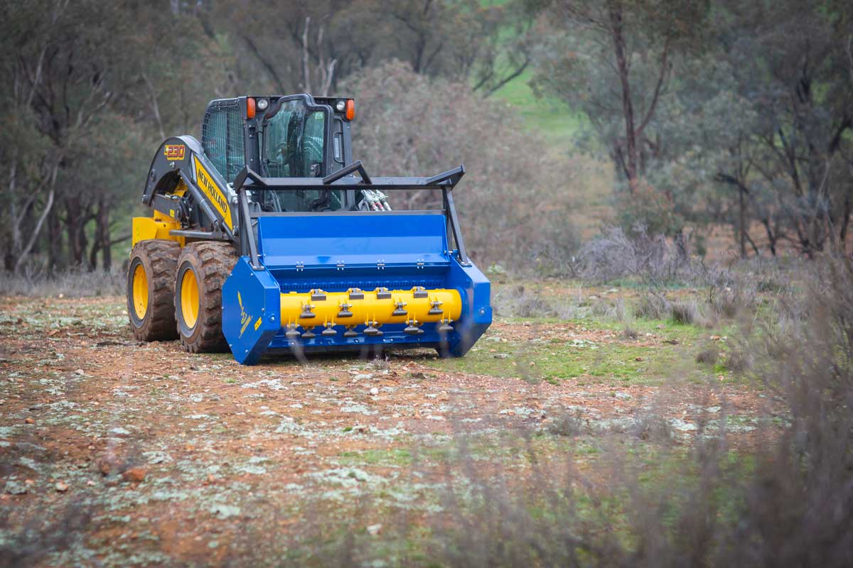 AUGER TORQUE VM40 & VM60 VARIABLE MULCHERS WITH CUTTING TEETH FOR SKID STEER