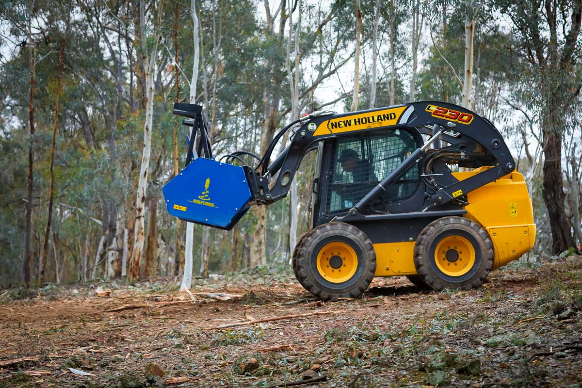 AUGER TORQUE VM40 & VM60 VARIABLE MULCHERS WITH CUTTING TEETH FOR SKID STEER