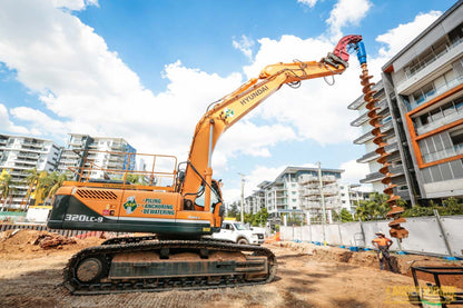 Auger Torque | Earth Drill | Models 8000-40, 9000-45, 9500-40 | Hose Size ¾" x 86" To 1" x 86" BSP | 2.96" Square Shaft | Machine Size 4.5 To 8 Tons | For Excavators