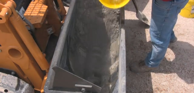 Danuser Auger Bucket Mixing & Discharge | Width 21.5" inches | Hydraulic Flow 12 GPM | For Skid Steers