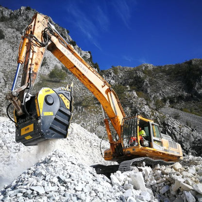 MB Crushers BF135.8 Bucket Crusher ≥ 94,800 ≤ 176,400 lb for Excavator