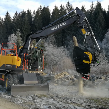 MB Crushers Bucket Crusher | Model BF70.2 S4 | Mouth Opening Width 29" | Machine Size 15-25 Tons | For Excavators