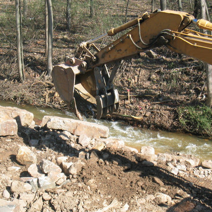 Rockland Wide Solid-Strut Thumb | Economical and Durable | Three Working Positions | For Excavators