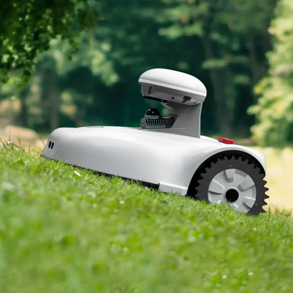 Sveaverken | Lawn Mower | Model Blix Robotic Lawn Mower | Mowing Capacity 4000m² | Cutting Width 260mm | For Residential Lawns & Sloped Terrain