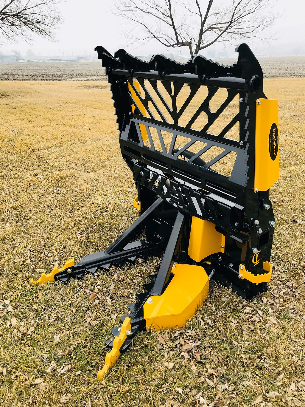 CL Fabrication EZ Puller Grapple/Guard | Width 48" inches | Oil Flow Range 15-25 GPM | For Skid Steer
