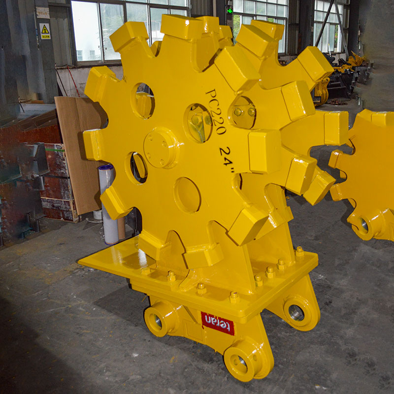 Teran Komatsu Excavator Compactor Wheel | Model CW-PC160 & CW-PC220 | Wheel Size 18", 20", 24" & 36" inches | Wheel Count 3 & 4 Wheels | For Excavators