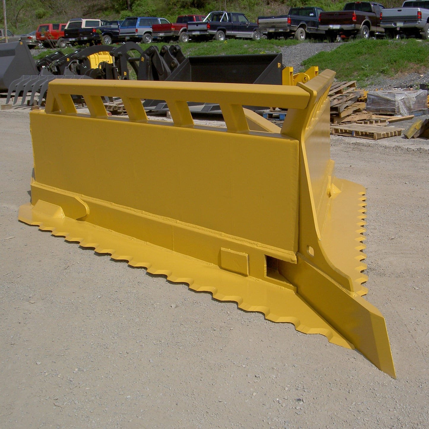 Rockland VR Clearing Blade | Cutting Width 108" To 180" | Blade Width 12" To 21" | Weight 3,975 To 16,500 | For Tractors