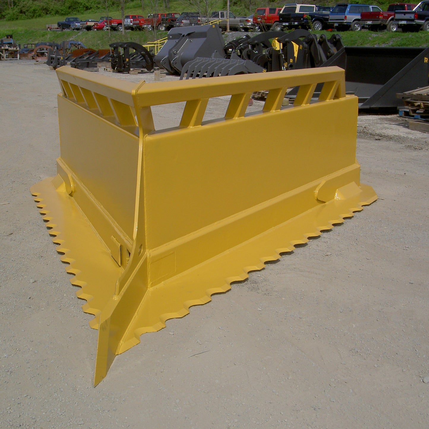 Rockland VR Clearing Blade | Cutting Width 108" To 180" | Blade Width 12" To 21" | Weight 3,975 To 16,500 | For Tractors