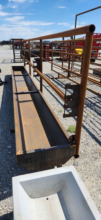 DH Farm Bunk Panel w/ 10‑Gauge Heavy Feed Bunk | Length 24'