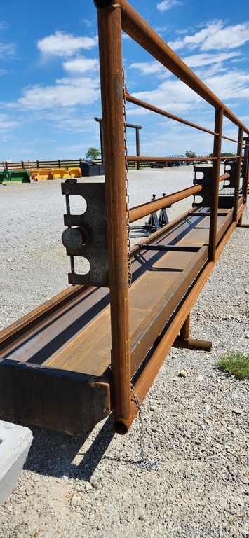 DH Farm Bunk Panel w/ 10‑Gauge Heavy Feed Bunk | Length 24'