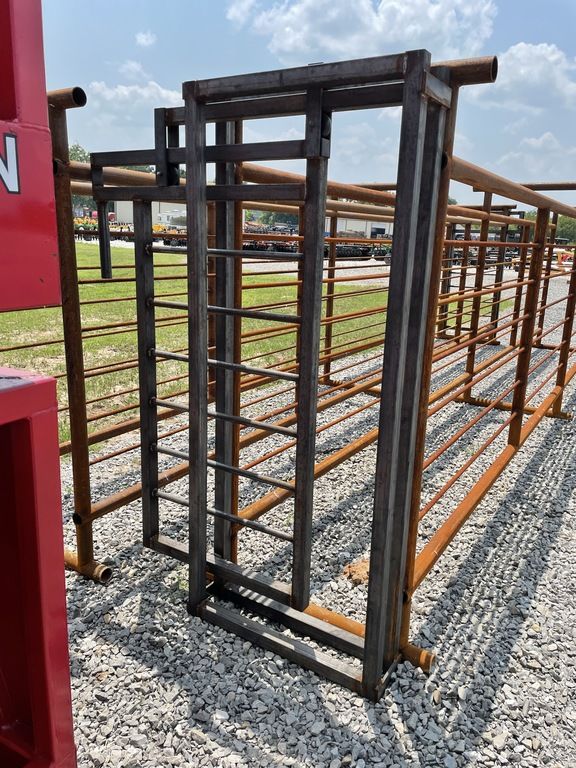 DH Farm Alley Way w/ Heavy Duty Weld‑On Slider Gate | Length 24' | Width 28"