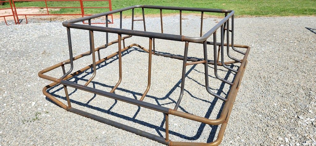 DH Farm Single Bale Pipe Hay Saver Feeder | 12‑Gauge Tubing