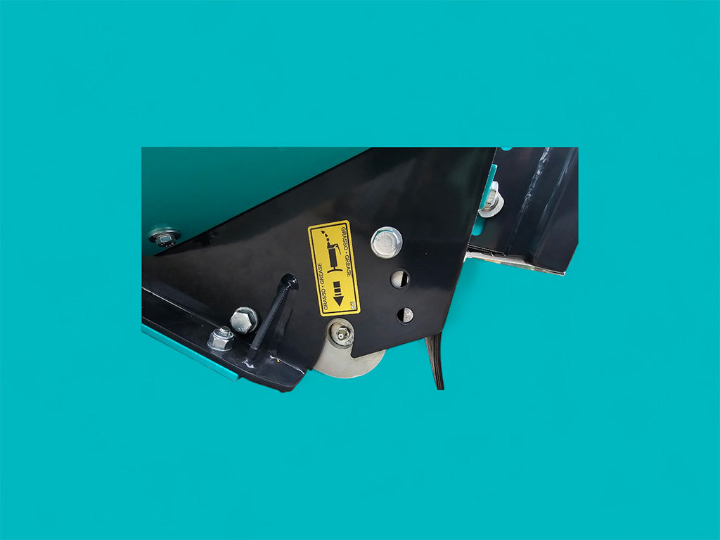 Ferntree DMP 100 Flail Mulcher | Working Width 40" | For 8–21 GPM Mini Skid Steers