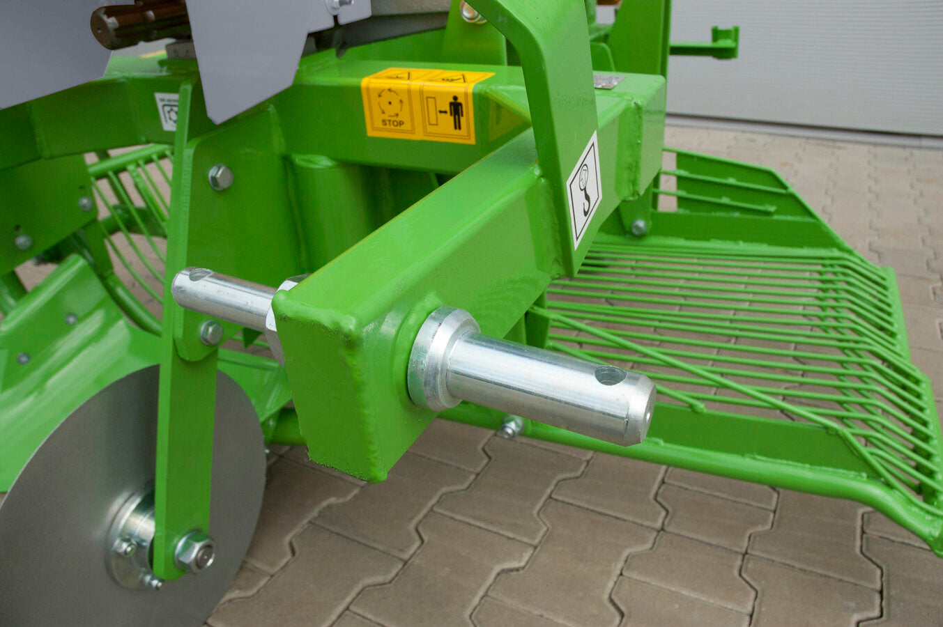 Bomet Ursa 1-Row Vibrating Potato Digger | Width 21" | 10 HP | For Tractors