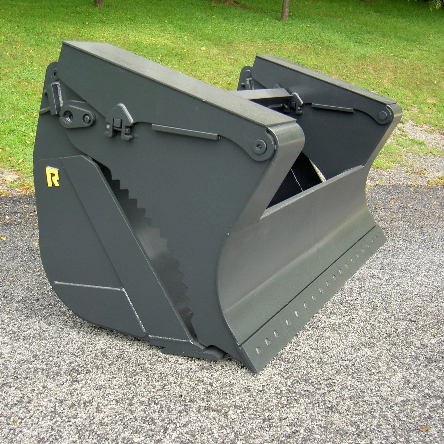 Rockland Heavy Duty & Multi-Functional Demolition Bucket for Loaders