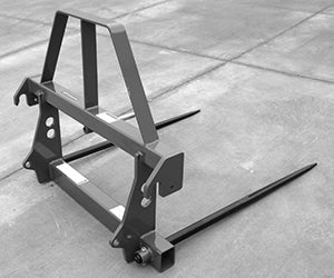 Worksaver | Euro-Style Bale Spear | Model 832195 To 832370 | Spear Length 42" | Lift Capacity 2,200 To 4,000 lbs | Horsepower 40 To 80 HP | For Tractors