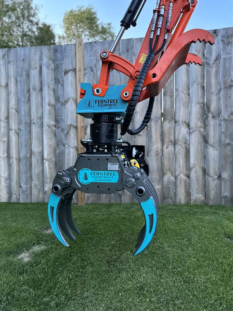 Ferntree EagleClaw Grapple Saw & THUMM Rotator | Model UNI 1.1 – 1.7 | Height 38"–68" | Jaw Depth 17"–27" | Machine Size 1.5–20 Tons  | For Excavators