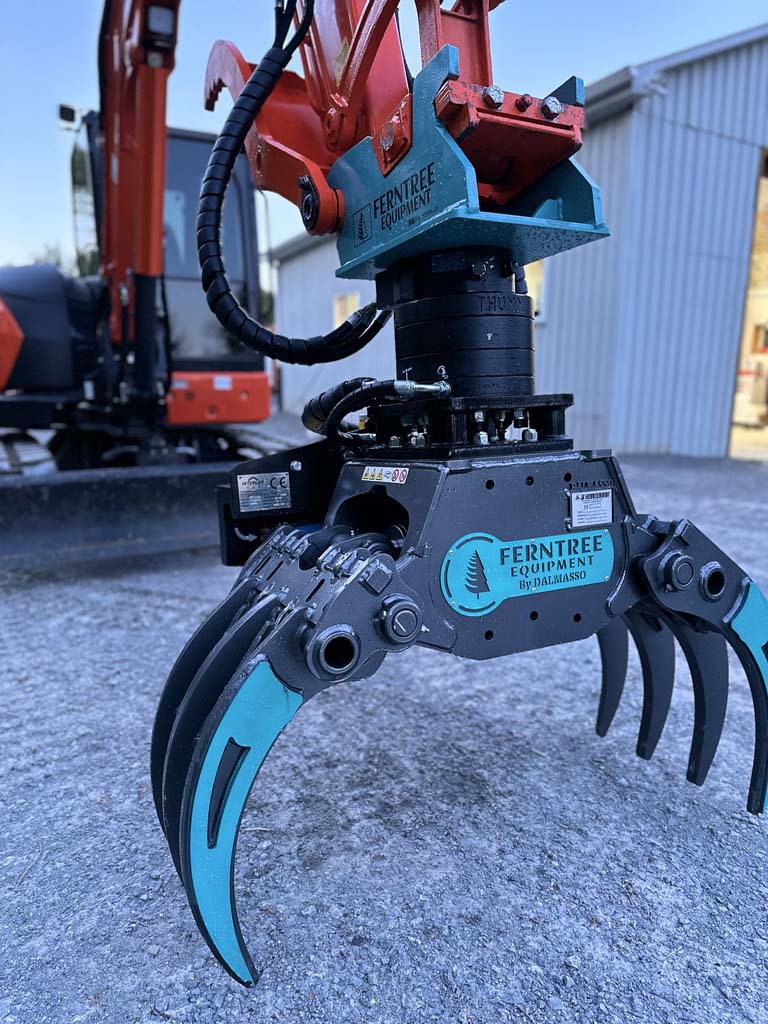 Ferntree EagleClaw Grapple Saw & THUMM Rotator | Model UNI 1.1 – 1.7 | Height 38"–68" | Jaw Depth 17"–27" | Machine Size 1.5–20 Tons  | For Excavators