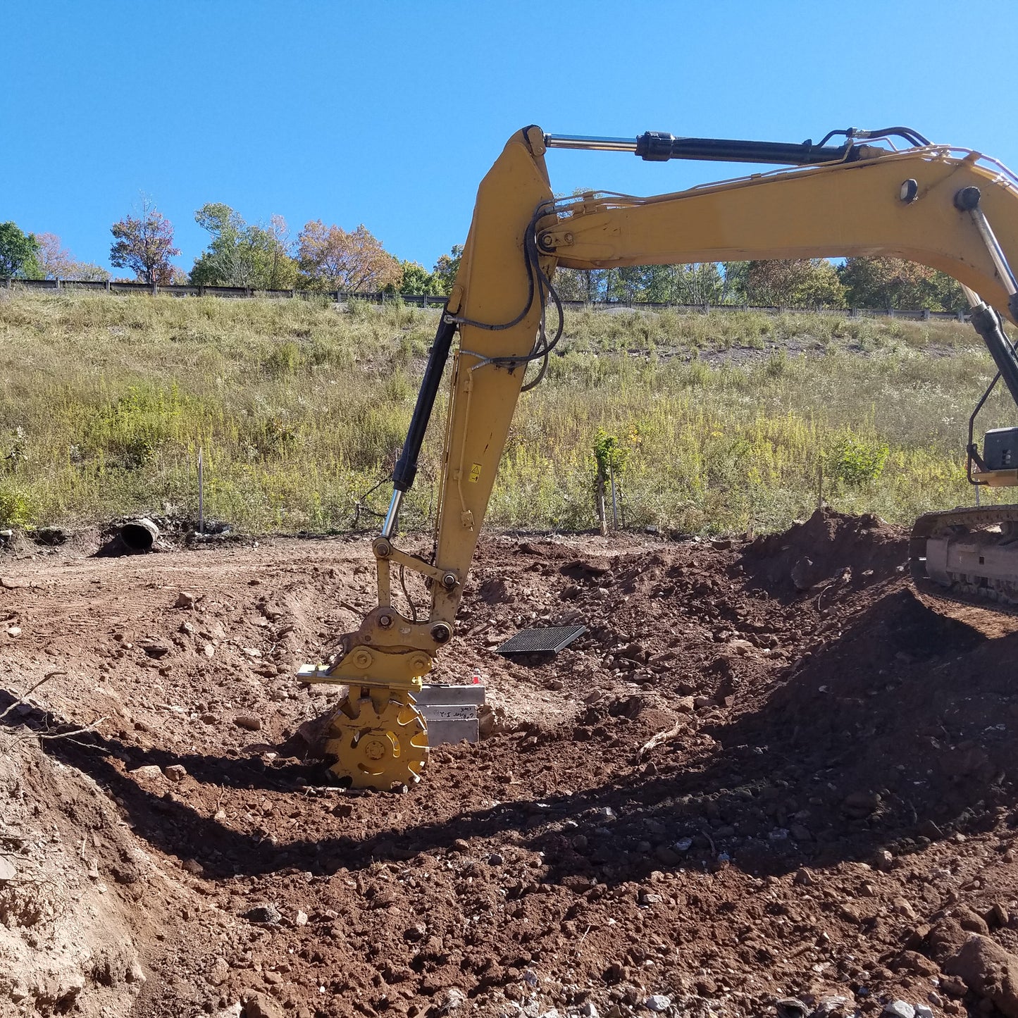 Rockland Tamper Foot Compaction Wheel | Fast & Easy Bearing Replacement | For Excavators