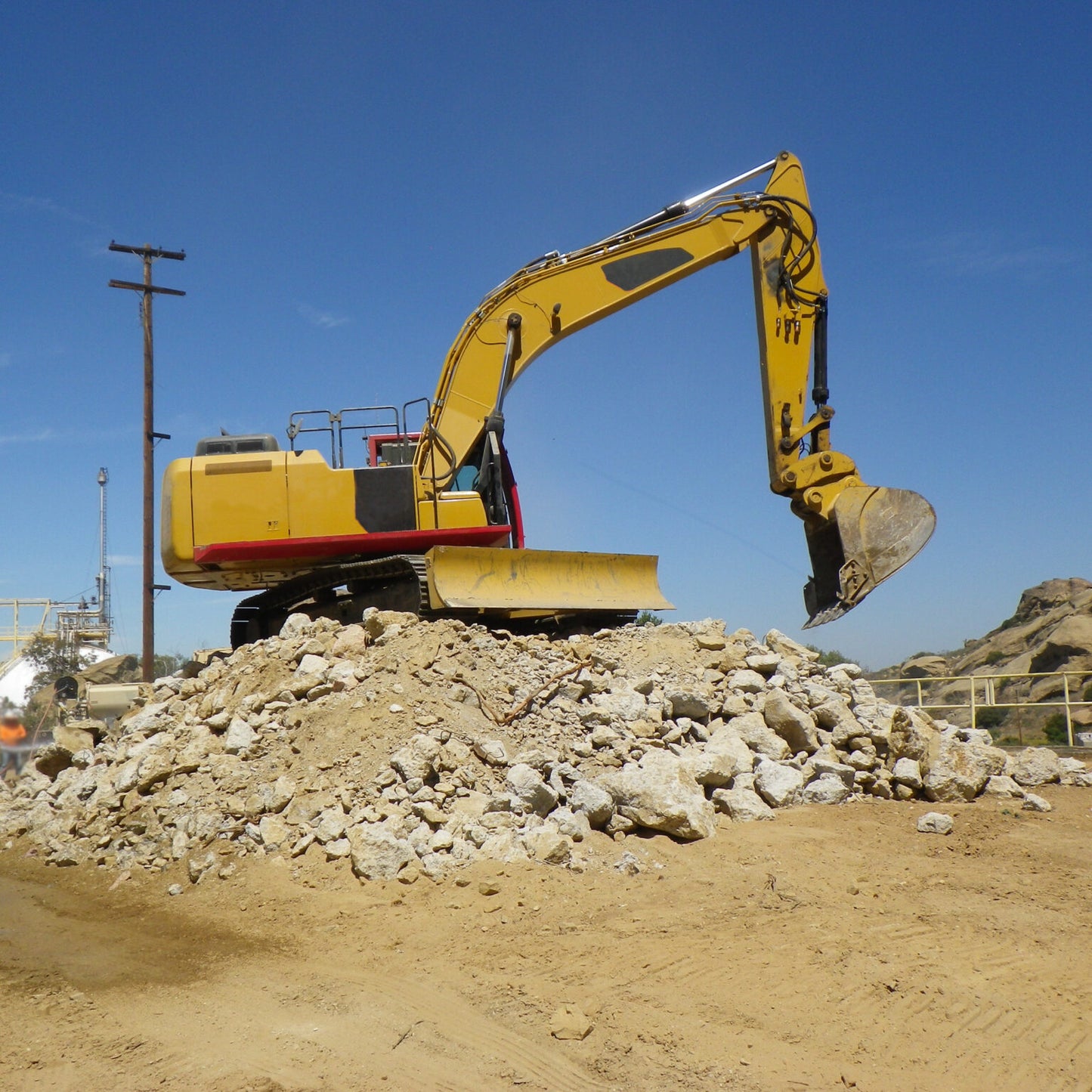 Rockland Excavator Dozer Blade | Heavy-Duty Hydraulic Cylinders | High-Strength Alloy Steels | For Excavators