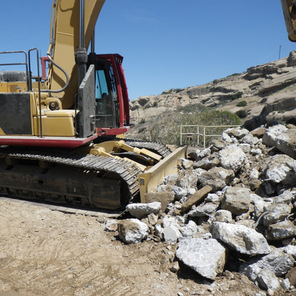 Rockland Excavator Dozer Blade | Heavy-Duty Hydraulic Cylinders | High-Strength Alloy Steels | For Excavators