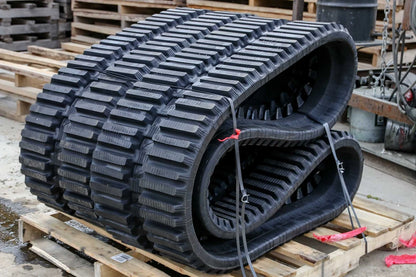 Express Steel Rubber Track | Model 450x86x55 Multi-Bar | Width 17.7" | 15-35 GPM | Flow Skid Steers
