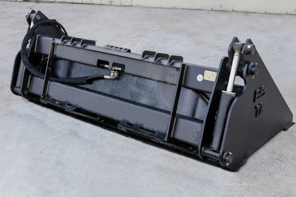 Express Steel | 4-in-1 Bucket | SKU ES30330 | Width 72" | Hydraulic Flow 15 To 25 GPM | For Skid Steers
