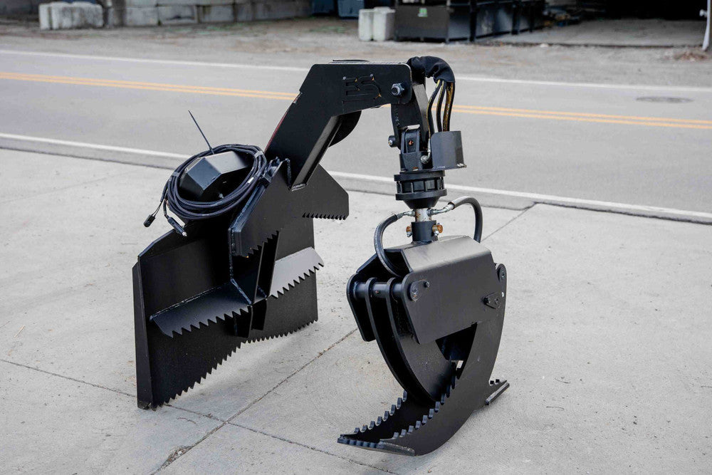 Express Steel | Mini Bobcat Log Grapple | SKU ES22650 | Opening Width 66" Max | Hydraulic Rotation | Hydraulic Flow Range 8 To 15 GPM | For Mini Skid Steers