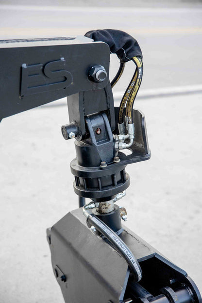 Express Steel | Mini Bobcat Log Grapple | SKU ES22650 | Opening Width 66" Max | Hydraulic Rotation | Hydraulic Flow Range 8 To 15 GPM | For Mini Skid Steers