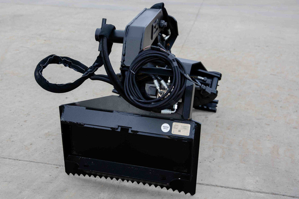 Express Steel | Log Grapple | Model Toro Dingo | SKU ES22750 | Jaw Opening 66” Inches | Hydraulic Rotation | Hydraulic Flow 8 To 15 GPM | For Mini Skid Steers