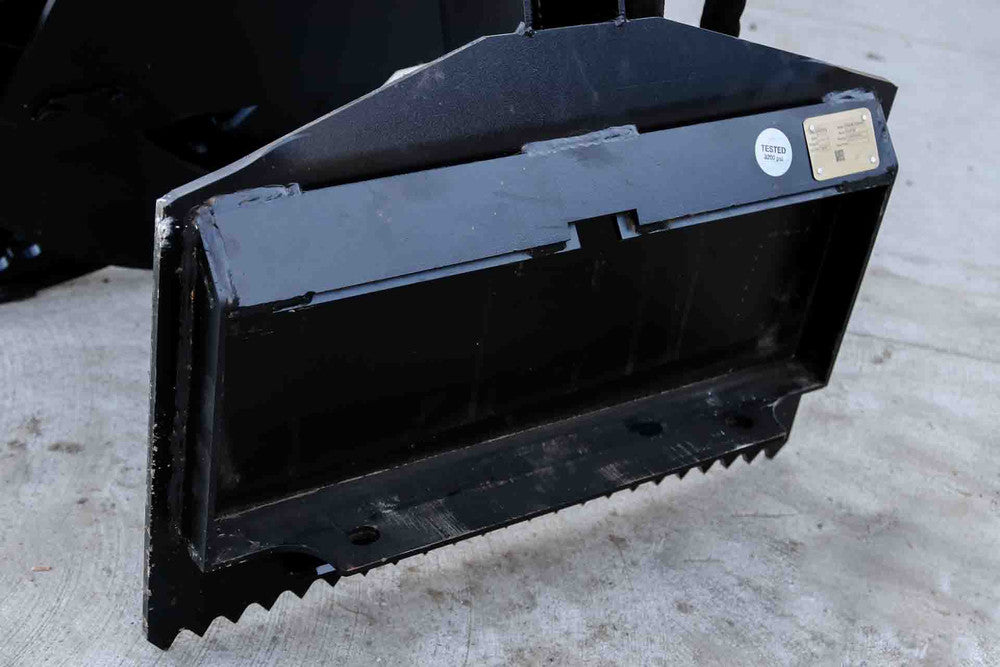 Express Steel | Log Grapple | Model Toro Dingo Manual Rotation | SKU ES22720 | Opening Width 66" | Capacity 2,000 lbs | Hydraulic Flow Requirement 10 To15 GPM | For Skid Steers