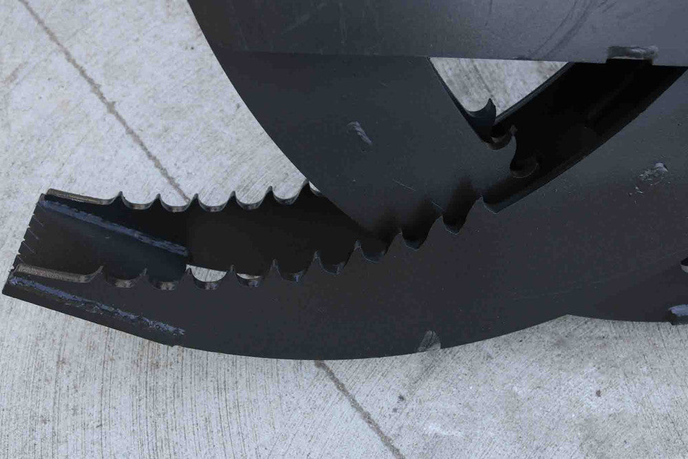 Express Steel | Log Grapple | Model Toro Dingo Manual Rotation | SKU ES22720 | Opening Width 66" | Capacity 2,000 lbs | Hydraulic Flow Requirement 10 To15 GPM | For Skid Steers
