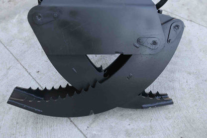Express Steel | Log Grapple | Model Toro Dingo Manual Rotation | SKU ES22720 | Opening Width 66" | Capacity 2,000 lbs | Hydraulic Flow Requirement 10 To15 GPM | For Skid Steers
