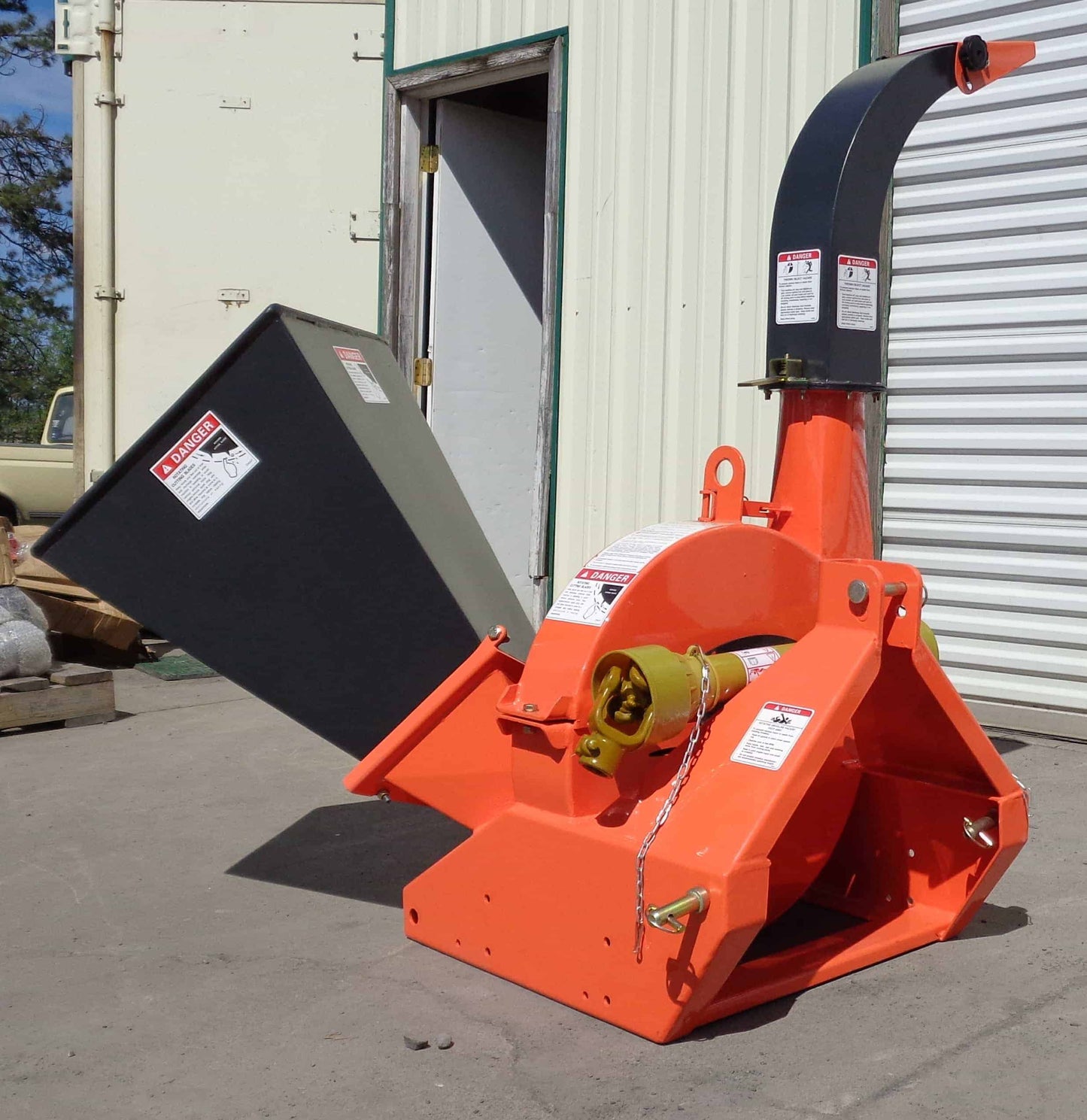 Farmer Helper FH-BX42 Self Feeding Wood Chipper | 4"x10" Feed Capacity | 15-45HP for Tractor