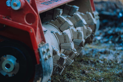 Fecon Bull Hog High Flow Mulching Head | Model BH62SS, BH74SS & BH85SS | Width 50" To 72" | 30–50 GPM | For Skid Steer & Compact Track Loader