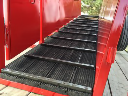 Global Equipment Palco Loading Chute | Portable Cattle Chute | Width 32" | Horsepower‑Ready Operation | For Ranch & Feedlot