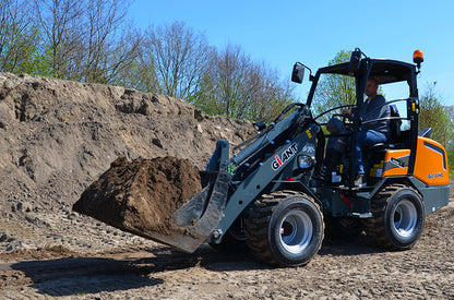 Tobroco-GiANT | Compact Wheel Loaders | G1200, G2200E & G2700HD | 36–43 mm Width | 25–50 HP | For Landscaping, Agriculture & Construction