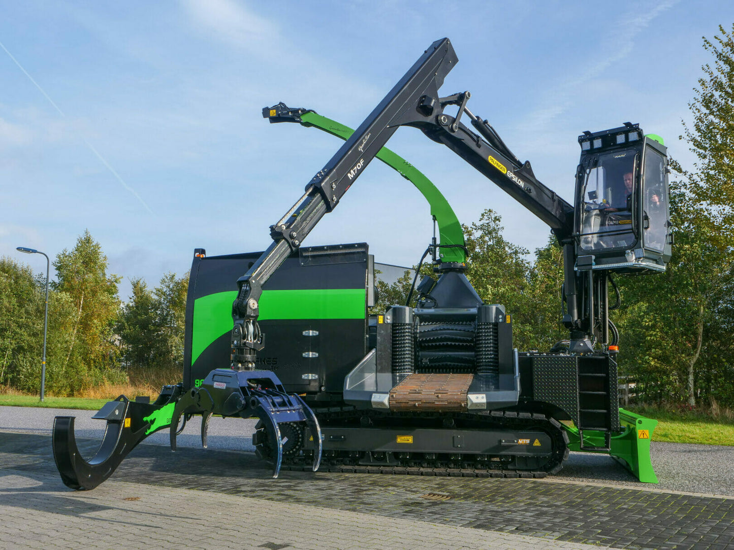 RagnarTech Tree Care Chippers | Model 2242 | Max Tree Diameter 22" Inches | Engine Horsepower 425 HP | For Tractors