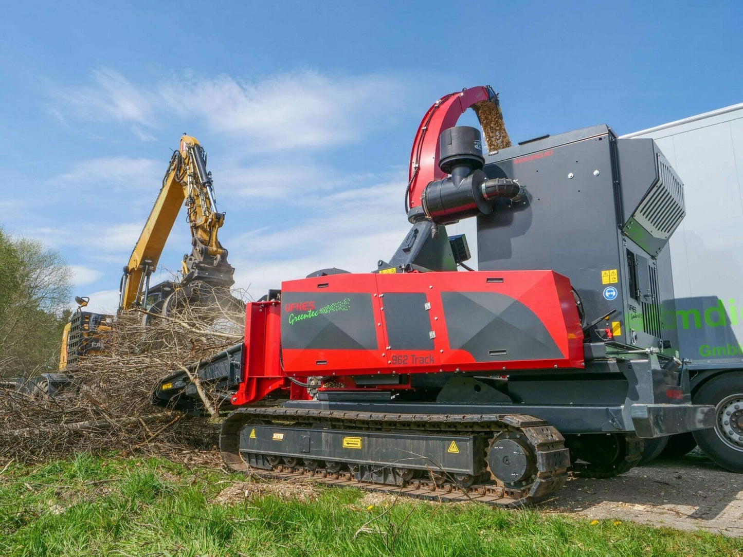 RagnarTech Tree Care Chippers | Model 2242 | Max Tree Diameter 22" Inches | Engine Horsepower 425 HP | For Tractors