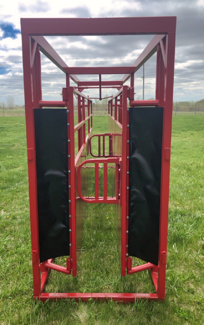 Global Equipment Palco 16' Adjustable Alley | Width 14" | Clearance 72" | Easy Squeeze Cattle | For Ranch Facilities & Cattle Operations