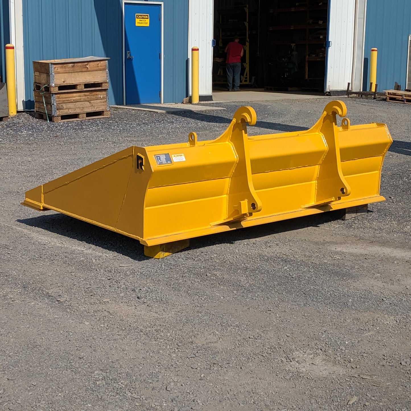 Rockland Grading Bucket | Machine Size 12,800 To 34000 | Height 28" to 36" inches | Capacity 2 to 3.75 Cubic Yard  | For Loaders