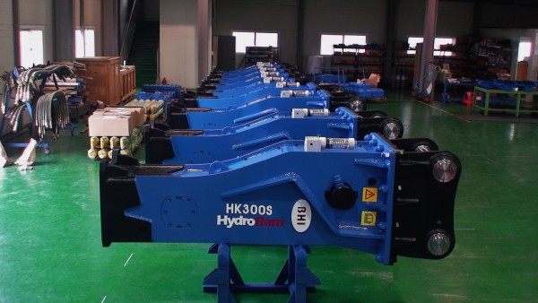 HydroRam Premium Series Hydraulic Hammers (HK230S, HK300S & HK580S) | Overall Length 112.3", 129.4" & 149.8" | For 22 - 71.5 Ton Excavators
