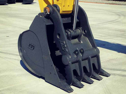 TAG Hydraulic Main Pin Thumb Series | Finger Count 2-4 | Machine Size 1–30 Tons | For Excavators & Backhoes