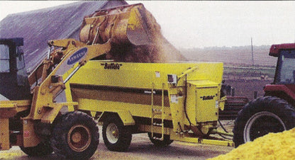 Henke Buffalo Mixer Wagon | Models 240–485 | 240–485 Cu Ft | 100–150 HP | For Tractor
